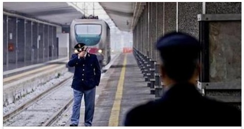 PASSEGGERI SUL TRENO IN OSTAGGIO DI UNA GANG DI MAGREBINI PER PIU' DI 5 ORE - 18/04/2017