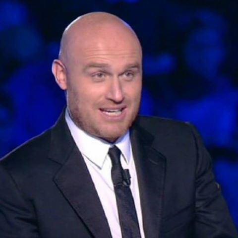 SONO IN POCHI A SAPERLO MA LA EX DI RUDY ZERBI ERA PROPRIO LEI: BELLISSIMA E PARENTE DEL FAMOSISSIMO CANTANTE - 21/04/2017