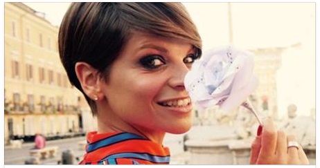 ALESSANDRA AMOROSO SI SPOSA, MA CONOSCETE IL FIDANZATO? LUI E' FAMOSISSIMO ED E' IL PUPILLO DI MARIA DE FILIPPI - 04/05/2017