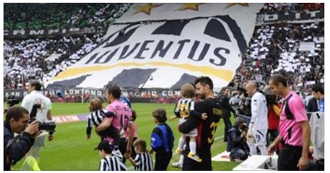 INCREDIBILE INIZIATIVA DEI TIFOSI DELLA JUVE, STA ACCADENDO ORA. HANNO CHIESTO DI... - 05/05/2017