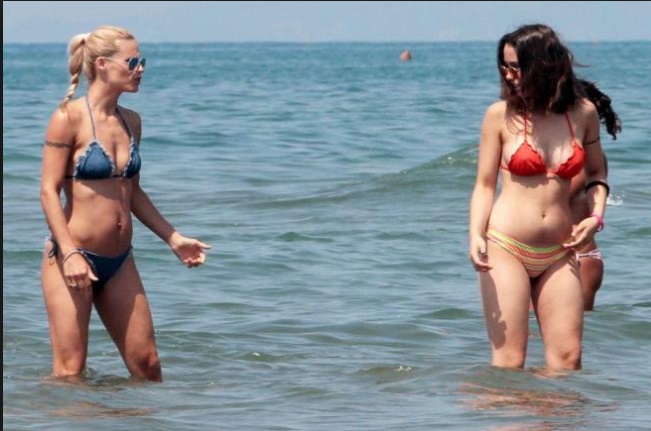 ''A TUA MADRE ME LA FAREI'' PER AURORA RAMAZZOTTI UN DURO COLPO DA MANDARE GIU' - 16/05/2017