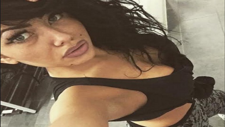 CHIEDE IL PIZZO PER RIFARSI IL SENO: ECCO COS'E' ACCADUTO - 24/05/2017