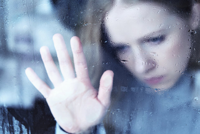 10 ABITUDINI DI CHI SOFFRE DI DEPRESSIONE SENZA SAPERLO (SCOPRI SE HAI QUESTI SINTOMI) - 31/05/2017