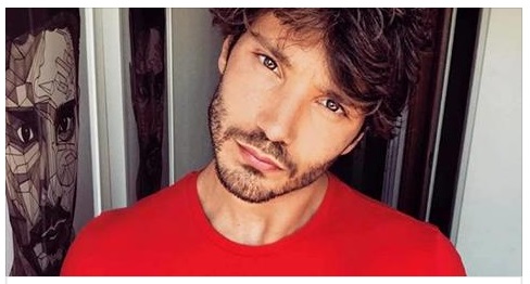 STEFANO DE MARTINO HA DECISO DI DIRLO: ''ADESSO BASTA, LA VERITA' E' CHE SONO...'' - 08/06/2017