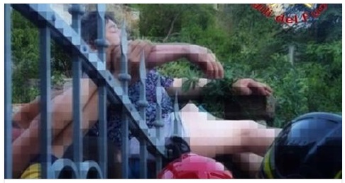 ''URLA DI DOLORE STRAZIANTE, CI SIAMO AFFACCIATI ALLA FINESTRA E ABBIAMO VISTO TUTTO'': I VIGILI DEL FUOCO SONO SUL POSTO - 13/06/2017