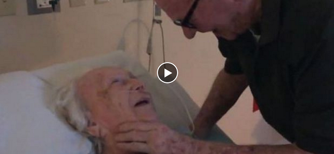 CANTA ALLA MOGLIE CHE STA MORENDO LA LORO CANZONE D'AMORE: 92ENNE COMMUOVE IL WEB - VIDEO - 24/11/2015