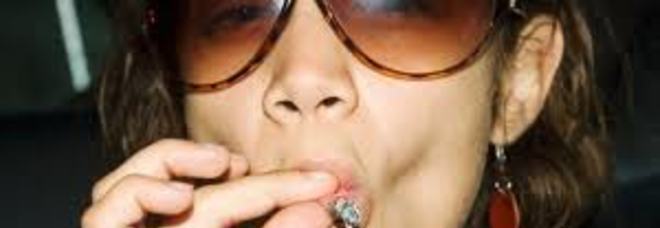 FUMA DUE ETTI DI MARIJUANA AL MESE PER DIMAGRIRE: 36ENNE ASSOLTO A FERRARA - 28/09/2013