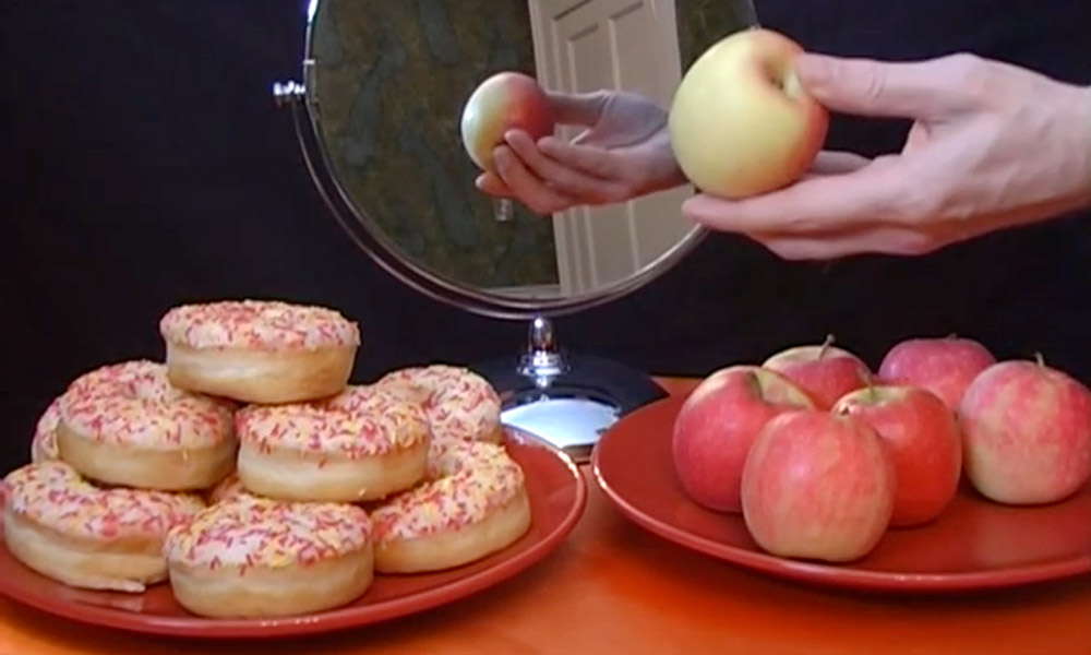 PER MANGIARE DI MENO, E' SUFFICIENTE INGANNARE IL CERVELLO. ECCO 10 SEMPLICI TRUCCHI - VIDEO - 19/07/2014