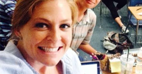 PROFESSORESSA DI INGLESE HA UNA RELAZIONE CON UNO STUDENTE 13 ENNE: ARRESTATA - FOTO - 15/12/2014
