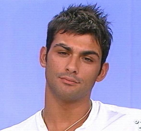 RICORDATE FRANCESCO ARCA, TRONISTA DI 'UOMINI E DONNE'? ORA E' MOLTO CAMBIATO ED E' UN ATTORE MOLTO RICHIESTO - 09/03/2014