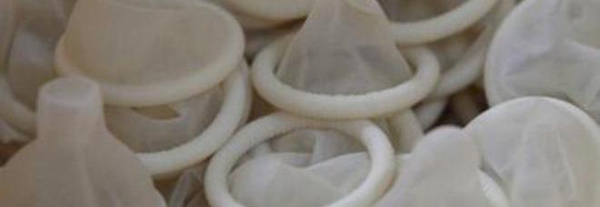 COCAINA NASCOSTA IN 14 PRESERVATIVI: ERA INDIRIZZATA ALLE POSTE DEL VATICANO - 24/03/2014