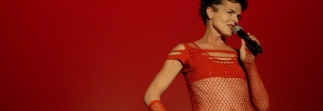 NASCE IL TERZO SESSO: NÉ UOMO, NÉ DONNA. NORRIE, 52 ANNI, VINCE LA SUA BATTAGLIA - FOTO - 02/04/2014