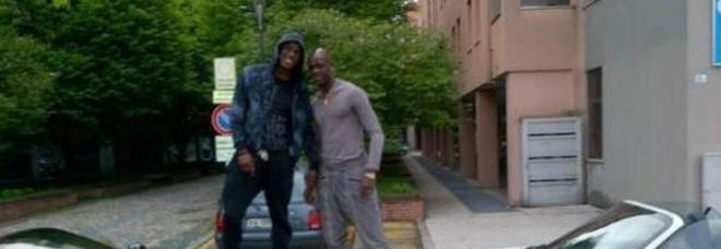 FURTO IN CASA DI BALOTELLI, DUE LADRI HANNO RUBATO ORO, OROLOGI E...LA SUA PORCHE BIANCA - 17/05/2014