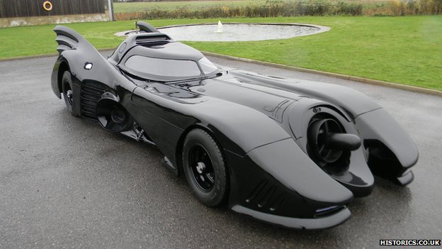 FAN REALIZZA LA BATMOBILE NELLA REALTA' - VIDEO - 01/08/2014