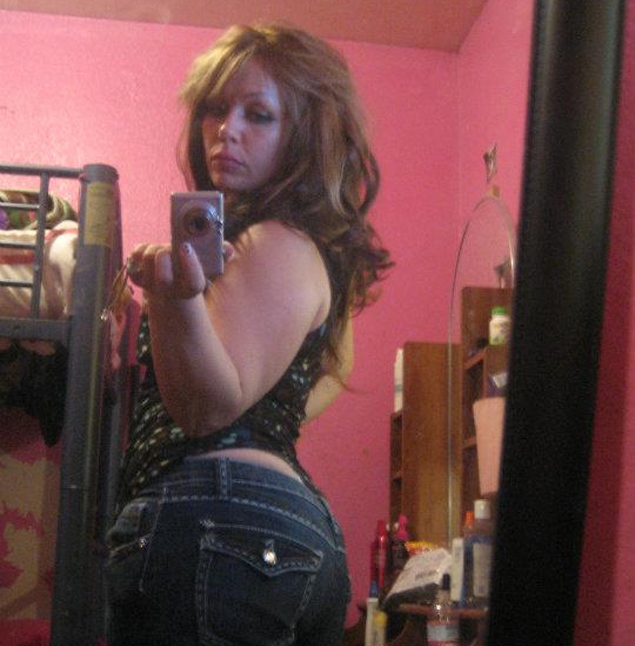 ARRESTATA REBECCA: LA MADRE CHE FA ''L'AMORE'' CON IL FIGLIO DI 16 ANNI - FOTO - 26/06/2014