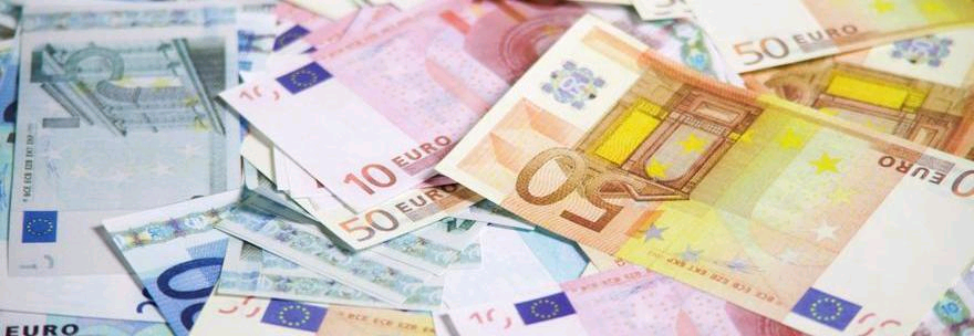 TROVA PORTAFOGLIO CON 96 MILA EURO, CASALINGA RINTRACCIA IL PROPRIETARIO - 30/06/2014