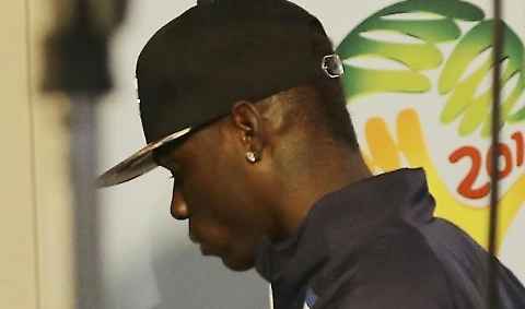 MARIO BALOTELLI, LA SCENATA NEGLI SPOGLIATOI E LA SEDIA CHE VOLA - 26/06/2014