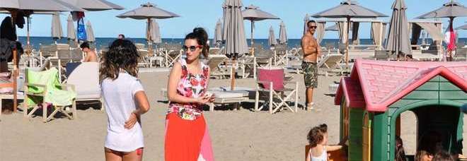 LAURA PAUSINI E LA LITE IN SPIAGGIA: ''CAFONA''. E LA SIGNORA REPLICA: ''ECCO COME È ANDATA...'' - 07/07/2014