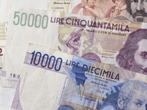 TROVA IN CANTINA 41 MILIONI DI VECCHIE LIRE. MA LA FELICITA' SI TRAMUTA IN DELUSIONE: ECCO PERCHE' - 02/10/2014