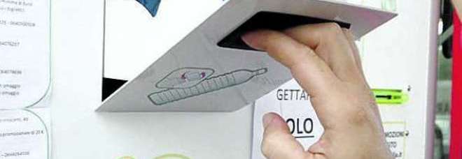ROMA, ECCO IL PRIMO RICICLATORE DI PLASTICA: ''REGALA SCONTI NEI NEGOZI'' - 28/07/2014