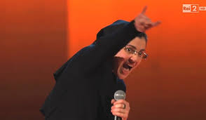 UN MESE FA VINCEVA ''THE VOICE''. OGGI ARRIVA LA SUA DECISIONE DI ''SUOR CRISTINA'' PER IL GIORNO PIU' IMPORTANTE - 28/07/2014