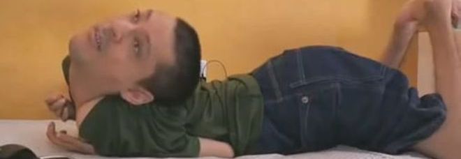 CLAUDIO, L'UOMO NATO CON LA TESTA IN GIÙ. ''HO SEMPRE VOLUTO ESSERE INDIPENDENTE'' - 01/09/2014