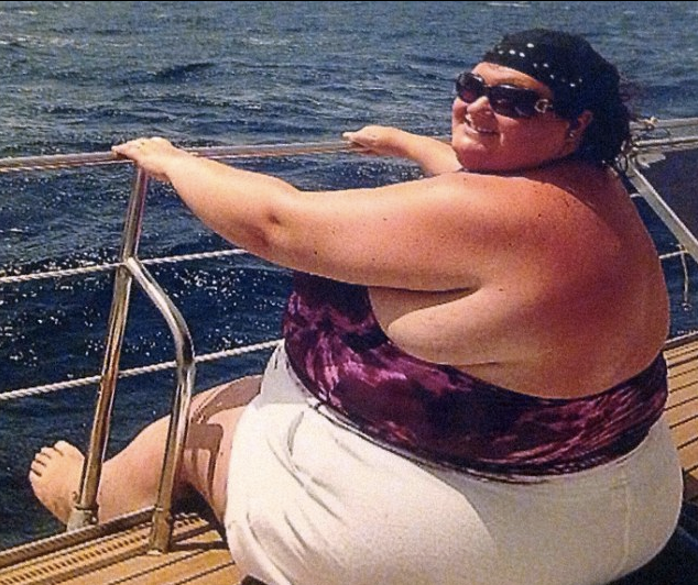 LA DONNA CHE HA PERSO 80KG FESTEGGIA I SUOI 40 ANNI INDOSSANDO PER LA PRIMA VOLTA UN BIKINI - 19/06/2014