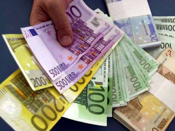 SCONVOLGENTE - LA BANCA D'ITALIA STA RITIRANDO DALLA CIRCOLAZIONE DIVERSE BANCONOTE: ECCO QUALI - 16/10/2014
