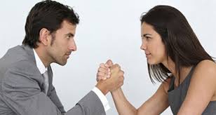 ECCO COME FAR FELICE UN UOMO RISPETTO AD UNA DONNA - 12/01/2015