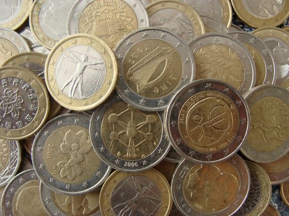 SE AVETE QUESTA MONETA DA 2 EURO, POSSEDETE UNA FORTUNA: ECCO QUANTO VALGONO - FOTO - 19/11/2014