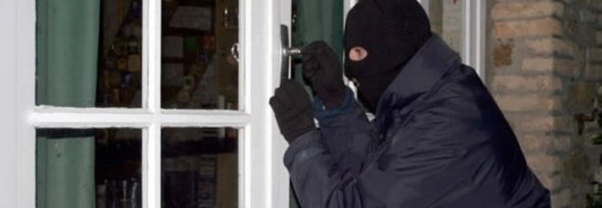USCITE, LA VOSTRA CASA SALTERA' IN ARIA'': LA NUOVA TECNICA DELLE BANDE DELL'EST - 27/11/2014
