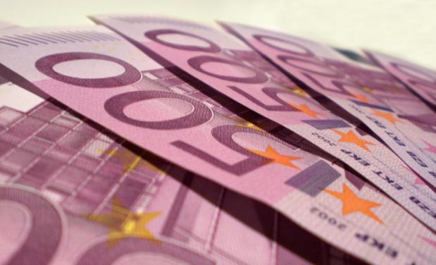 FONDI PER DISOCCUPATI. NUOVO SUSSIDIO ''SOCIAL CARD'' BONUS DI 400 EURO: ECCO COME RICHIEDERLO - 02/12/2014
