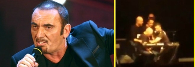 MORTO MANGO: IL CANTANTE COLTO DA INFARTO DURANTE UN CONCERTO. AVEVA 60 ANNI - 08/12/2014