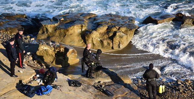 ULTIM'ORA - SOSPESE LE RICERCHE. LA MADRE HA CONFESSATO: ''L'HO GETTATO IN MARE'' - 11/12/2014