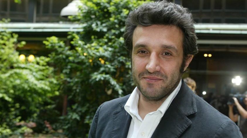 FLAVIO INSINNA E LA SUA FAMIGLIA IN PERICOLO: LA DENUNCIA DEL PRESENTATORE - 14/12/2014