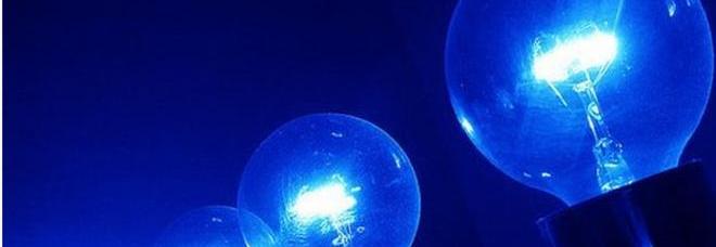 NATALE, IL SEGRETO PER NON INGRASSARE: ''METTERE UNA LUCE BLU A TAVOLA'' - 26/12/2014