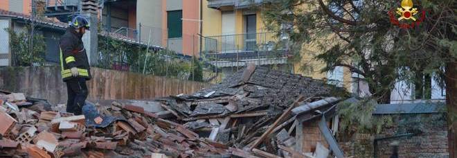 ESPLOSIONE IN ZONA UNIVERSITARIA: CROLLA UNA PALAZZINA, CI ABITAVANO 8 STUDENTI - 06/01/2015