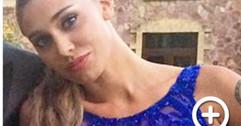 BELEN, ABITO LUNGO PER IL MATRIMONIO DELLA CANALIS. SELVAGGIA LUCARELLI: ''NON È NOTTI SUL GHIACCIO'' - 15/09/2014