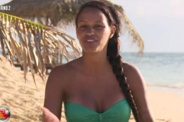 L'ANNUNCIO POCO FA - FANNY NEGUESHA ABBANDONA L'ISOLA DEI FAMOSI: ECCO COS'E' SUCCESSO - 25/02/2015