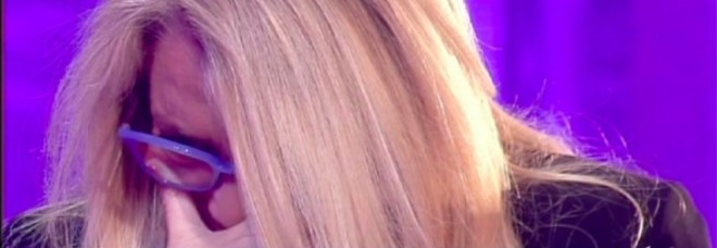 MARA VENIER PIANGE DA BARBARA D'URSO: FIUMI DI LACRIME PER LA CONDUTTRICE - 02/03/2015