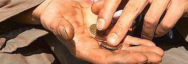 ''TRUFFA DEGLI SPICCIOLI'': L'ULTIMA TROVATA PER RUBARE NEI PARCHEGGI DEL SUPERMERCATO - 16/03/2015