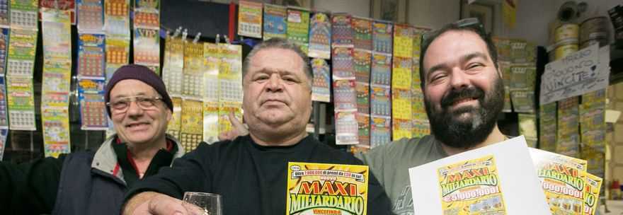 DISOCCUPATO BOSNIACO SPENDE 20 EURO AL GRATTA E VINCI E PORTA A CASA 5 MILIONI. E POI SVIENE - 17/03/2015