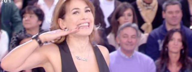 RIVELAZIONI SHOCK: ''QUANDO BARBARA D'URSO NON ERA NESSUNO MI SI E' BUTTATA ADDOSSO TANTE VOLTE'' - 22/03/2015
