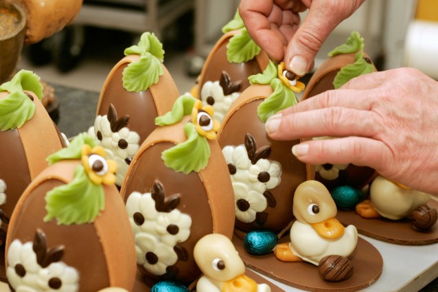 UOVA DI PASQUA AL CIOCCOLATO: ECCO COME PREPARARLE VELOCEMENTE A CASA - 22/03/2015