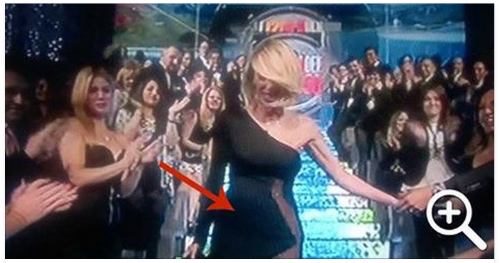 MARCUZZI: QUASI NUDA PER LA FINALE DELL'ISOLA DEI FAMOSI - 23/03/2015