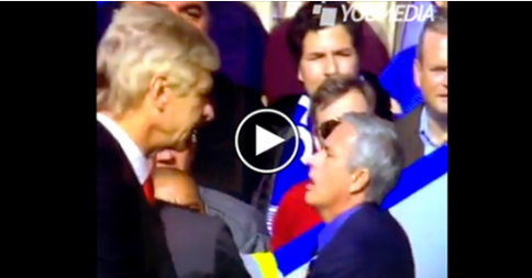E' SUCCESSO DURANTE CHELSEA - ARSENAL E LE TELECAMERE HANNO FILMATO L'INTERA AGGRESSIONE - 05/10/2014