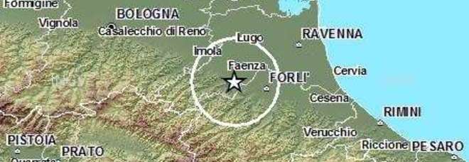 TERREMOTO IN ROMAGNA: SCOSSA E BOATO, PAURA E GENTE IN STRADA TRA FORLI' E FAENZA - 24/04/2015