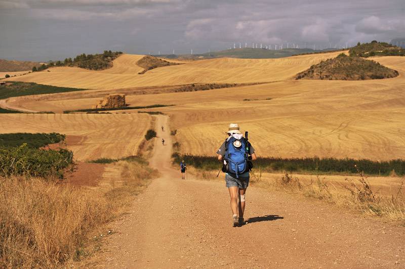 GLI RESTANO 3 MESI DI VITA E LEI DECIDE DI FARE IL CAMMINO DI SANTIAGO PER RINGRAZIARE - 25/04/2015
