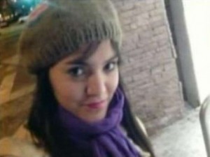 ''FERMATI, NON MI UCCIDERE'': CARLA, 24 ANNI, STRANGOLATA IN CASA DAL FRATELLO 16ENNE - 07/05/2015