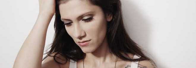 ELISA, IL LUTTO POCHI GIORNI DOPO IL MATRIMONIO: ''NON DIMENTICHERO' MAI I SUOI INSEGNAMENTI'' - 09/09/2015